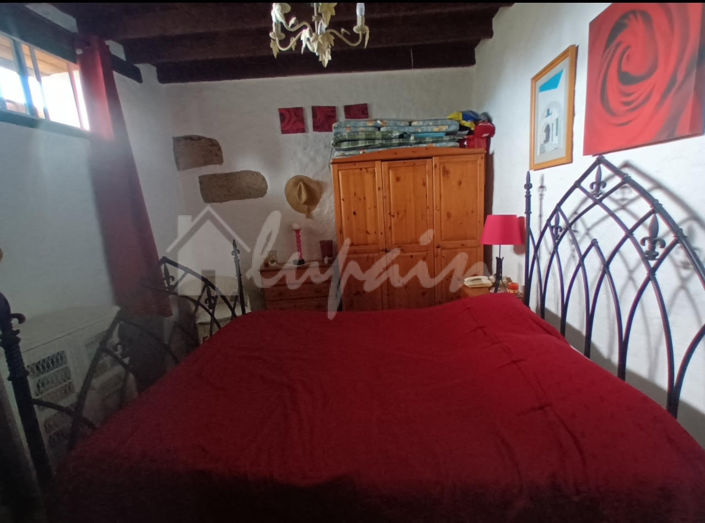 Image No.10-5 Bed Country House for sale