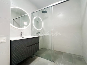 originalimg-829068f10f8f2dfba