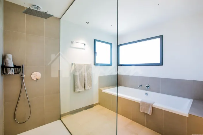 Image No.23-3 Bed Villa for sale