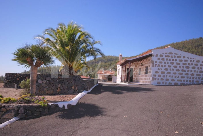 Image No.9-2 Bed Finca for sale