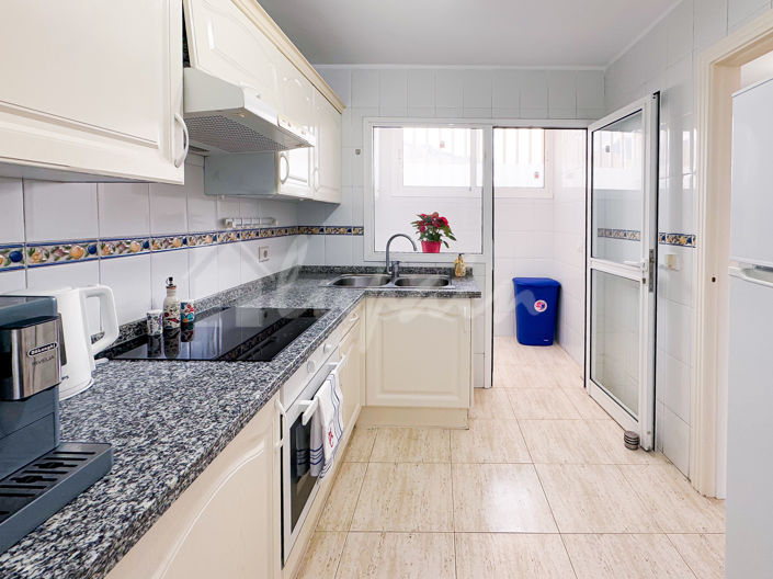 Image No.17-4 Bed Apartment for sale