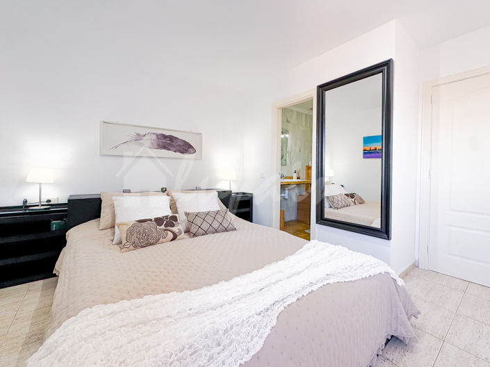 Image No.18-4 Bed Apartment for sale