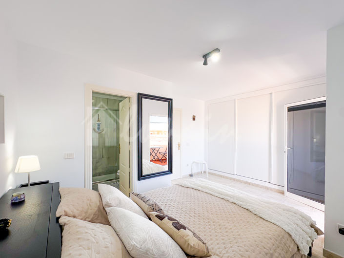 Image No.21-4 Bed Apartment for sale