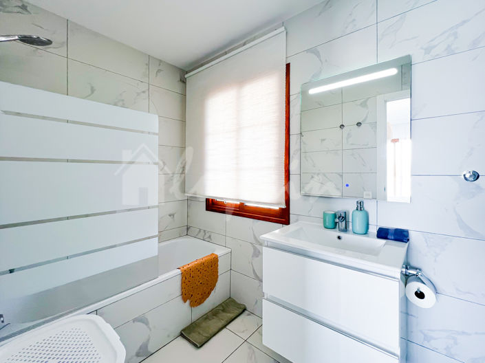 Image No.32-2 Bed Apartment for sale