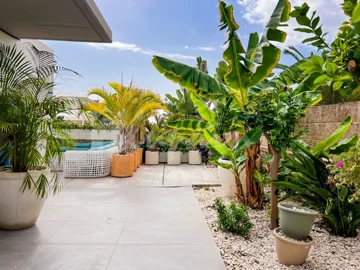 original13690218bccc27ejpg