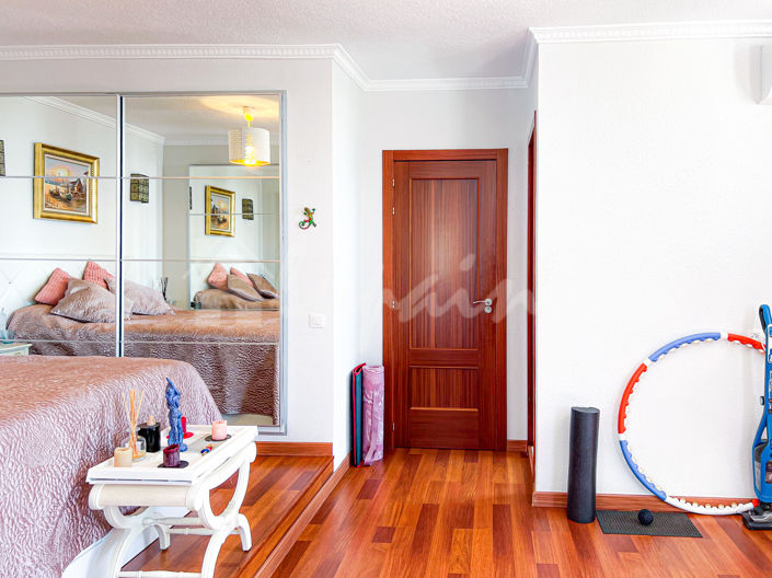 Image No.17-5 Bed Villa for sale