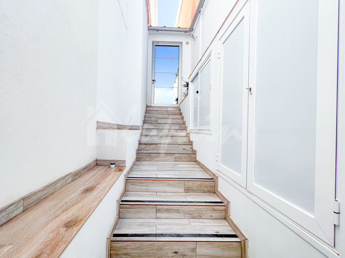 Image No.34-5 Bed Villa for sale