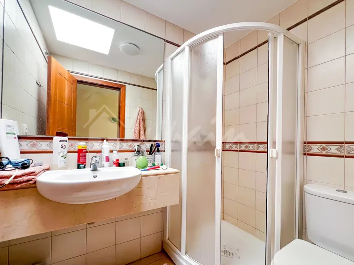 Image No.29-3 Bed Townhouse for sale