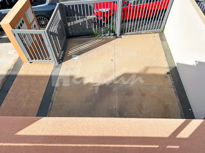 Image No.35-3 Bed Townhouse for sale