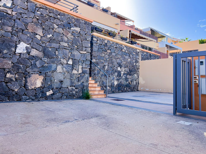 Image No.38-3 Bed Townhouse for sale