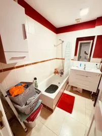 originala65c8be3-e0ed-42e0-8428-4b2eff4a47406