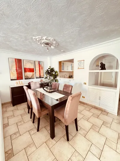 Image No.20-2 Bed Apartment for sale