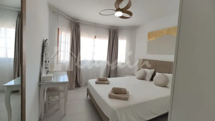 Image No.20-2 Bed Apartment for sale