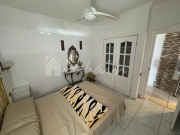 original0116980d6c246759