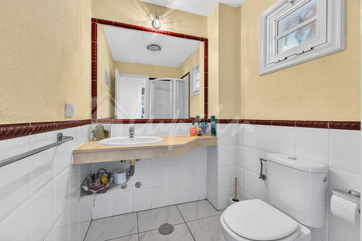 Image No.19-3 Bed Townhouse for sale