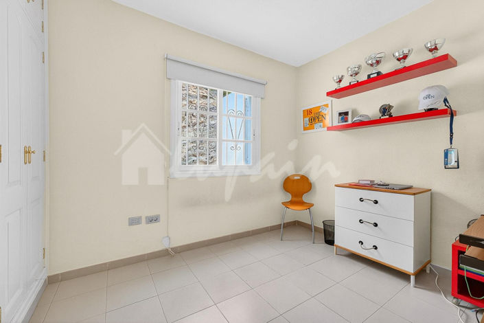 Image No.22-3 Bed Townhouse for sale