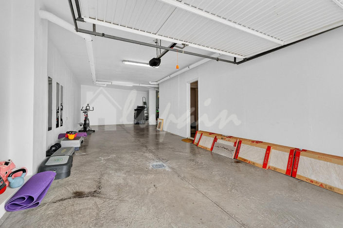 Image No.28-3 Bed Townhouse for sale