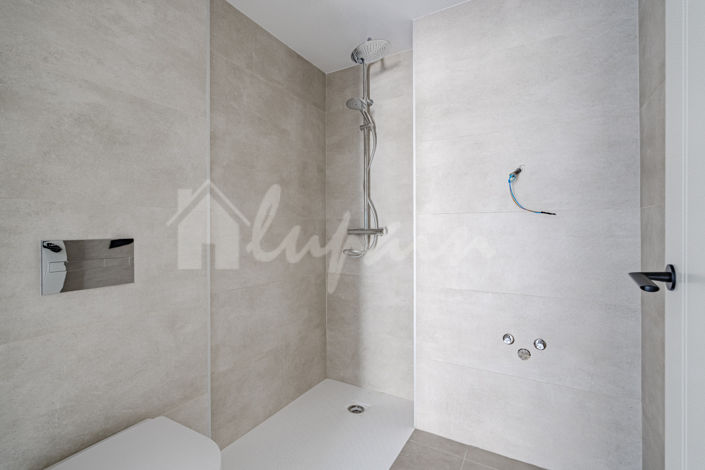 Image No.10-3 Bed Apartment for sale