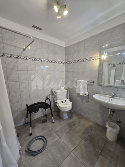 Image No.7-Studio for sale