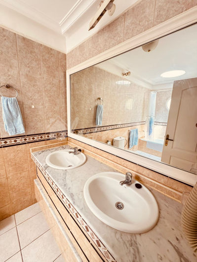 Image No.20-2 Bed Bungalow for sale
