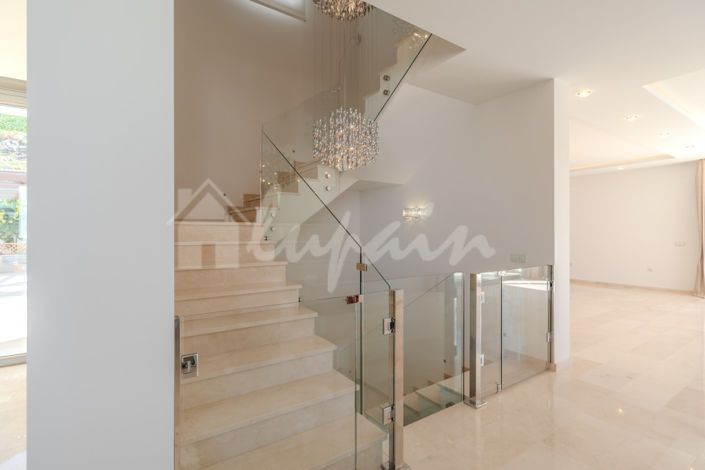 Image No.20-5 Bed Villa for sale