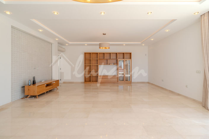 Image No.29-5 Bed Villa for sale