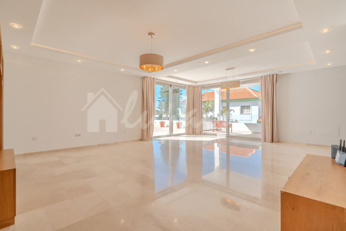Image No.33-5 Bed Villa for sale