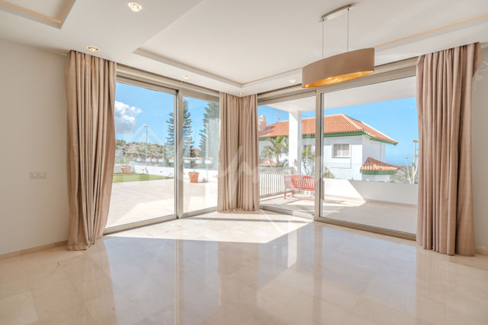 Image No.34-5 Bed Villa for sale