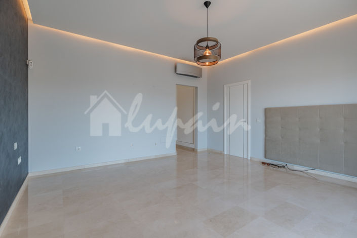 Image No.41-5 Bed Villa for sale