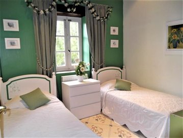 new-green-bed