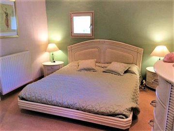 new-main-bed-pic1--2-