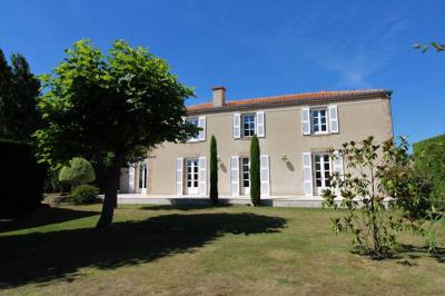 1 - La Roche-sur-Yon, Country House