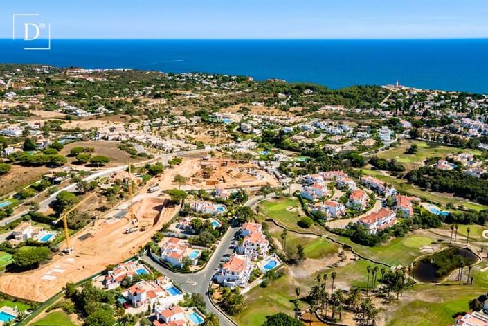 Image No.24-3 Bed Apartment for sale