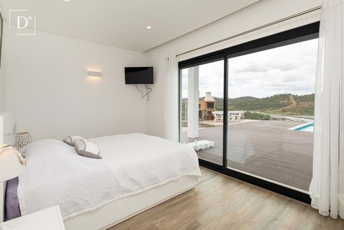 Image No.18-6 Bed Villa for sale