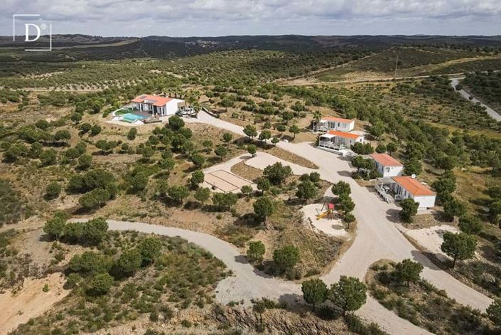 Image No.1-6 Bed Villa for sale