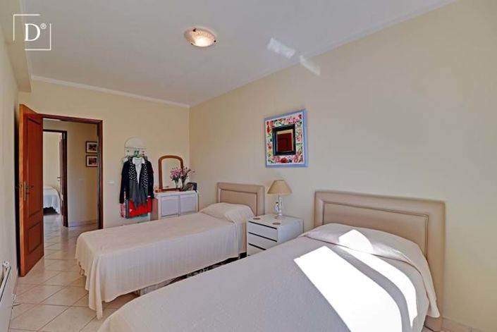 Image No.12-3 Bed Apartment for sale