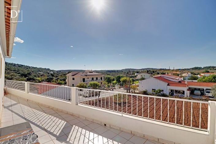 Image No.17-3 Bed Apartment for sale