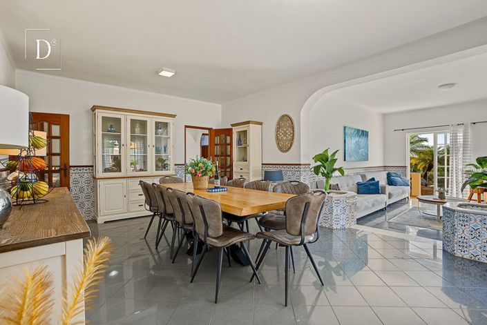 Image No.3-9 Bed Villa for sale