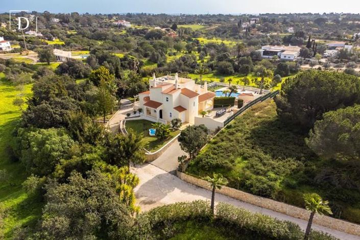 Image No.41-8 Bed Villa for sale