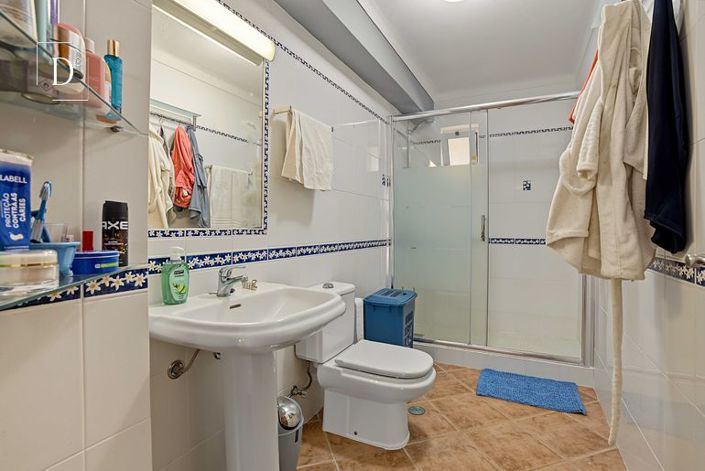 Image No.44-9 Bed Villa for sale