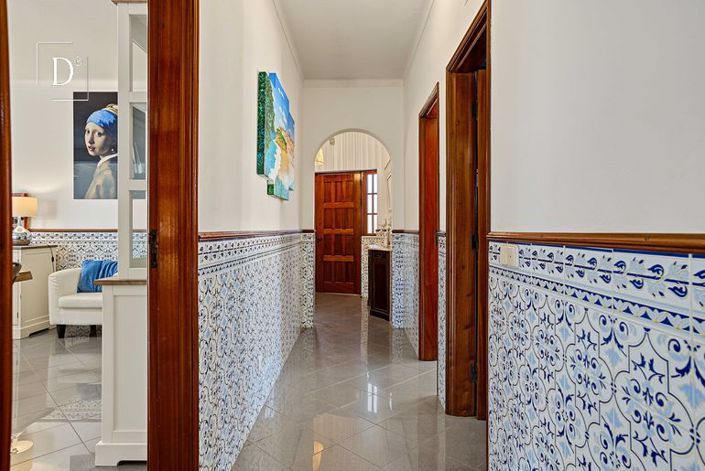 Image No.48-9 Bed Villa for sale