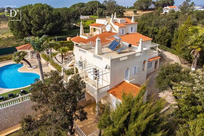 Image No.6-8 Bed Villa for sale