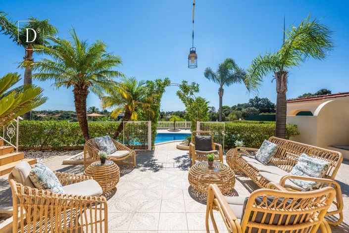 Image No.7-9 Bed Villa for sale