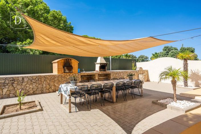 Image No.9-9 Bed Villa for sale