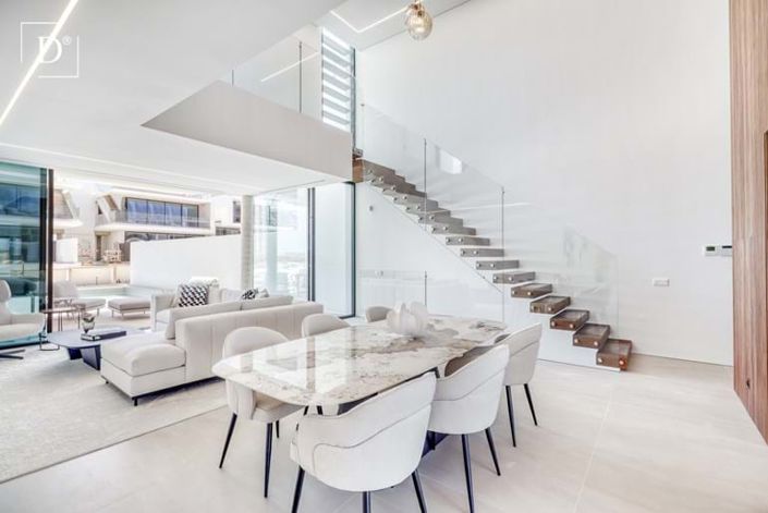 Image No.4-2 Bed Villa for sale