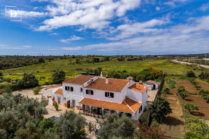 Image No.1-Propriété de 10 chambres à vendre à Lagoa