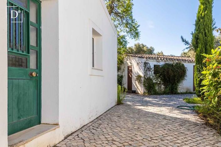 Image No.37-5 Bed Villa for sale