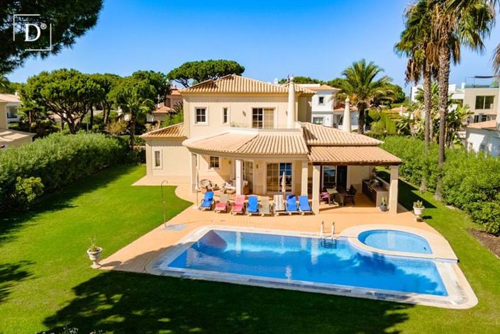 Image No.1-4 Bed Villa for sale