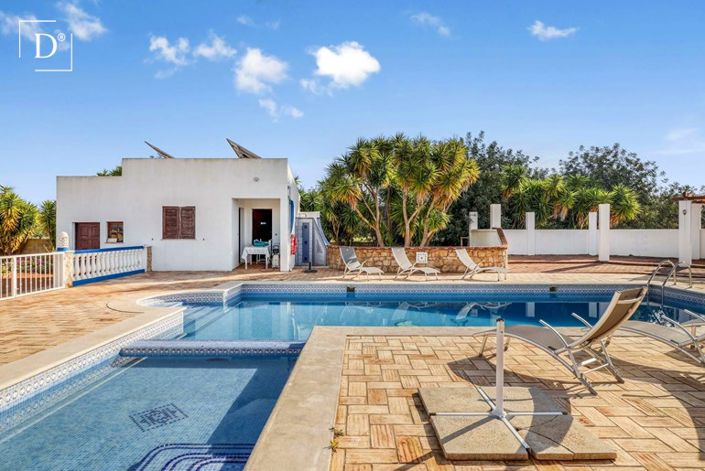 Image No.14-4 Bed Villa for sale