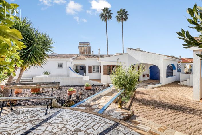 Image No.18-4 Bed Villa for sale